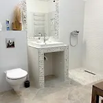 Full 2bdr Garden House Near To Downtown Metro Free Parking 4* Budapeşte