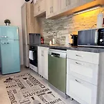 Full 2bdr Garden House Near To Downtown Metro Free Parking Konukevi