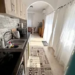 Konukevi Full 2bdr Garden House Near To Downtown Metro Free Parking 4*