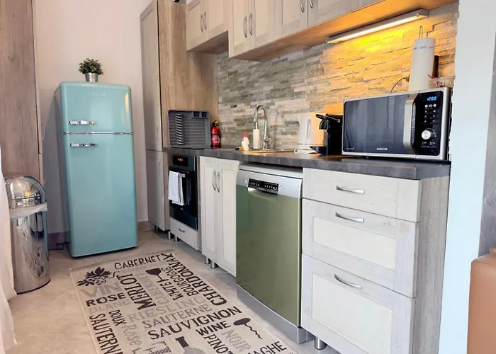 Full 2bdr Garden House Near To Downtown Metro Free Parking 게스트하우스
