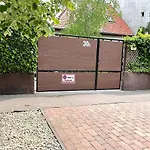Vendégház Full 2bdr Garden House Near To Downtown Metro Free Parking 4*