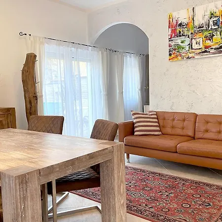 Full 2bdr Garden House Near To Downtown Metro Free Parking Casa de hóspedes