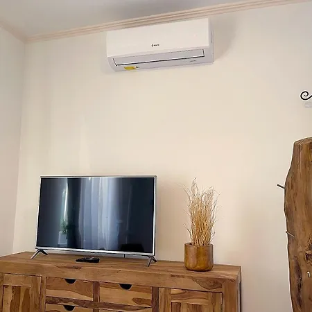 Full 2bdr Garden House Near To Downtown Metro Free Parking בית הארחה *