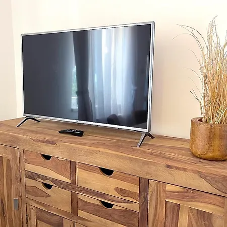 בית הארחה Full 2bdr Garden House Near To Downtown Metro Free Parking בודפשט