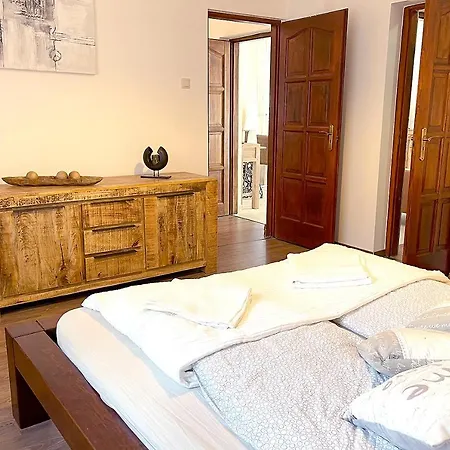 Full 2bdr Garden House Near To Downtown Metro Free Parking בית הארחה