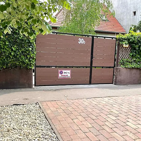 בית הארחה Full 2bdr Garden House Near To Downtown Metro Free Parking *