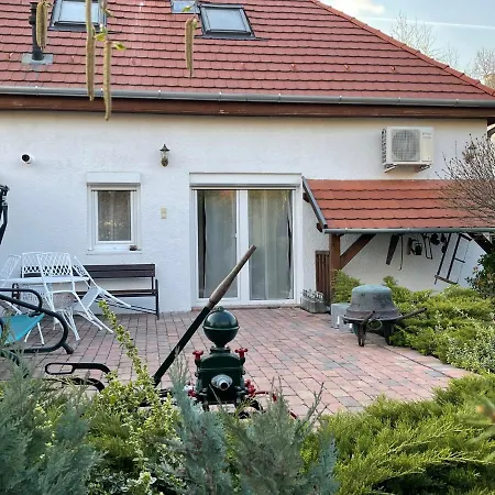 בית הארחה Full 2bdr Garden House Near To Downtown Metro Free Parking