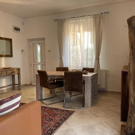 בית הארחה Full 2bdr Garden House Near To Downtown Metro Free Parking