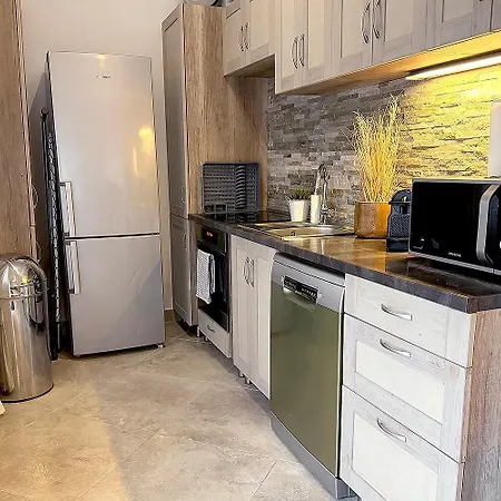Casa de hóspedes Full 2bdr Garden House Near To Downtown Metro Free Parking
