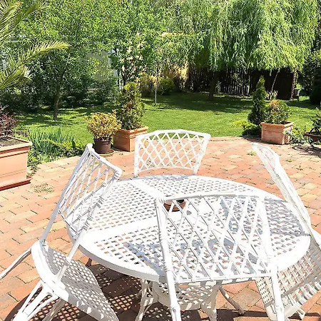 Pensiune Full 2bdr Garden House Near To Downtown Metro Free Parking Budapesta