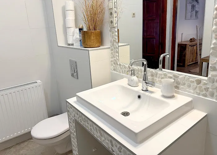 Maison d'hôtes Full 2bdr Garden House Near To Downtown Metro Free Parking