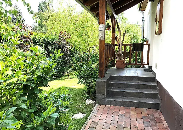 Maison d'hôtes Full 2bdr Garden House Near To Downtown Metro Free Parking 4*