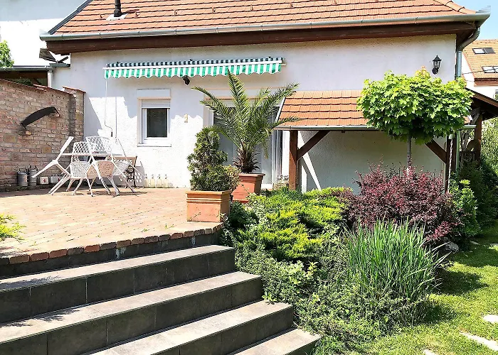 Full 2bdr Garden House Near To Downtown Metro Free Parking Budapest