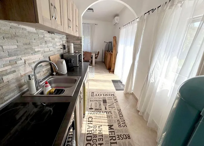 Maison d'hôtes Full 2bdr Garden House Near To Downtown Metro Free Parking 4*