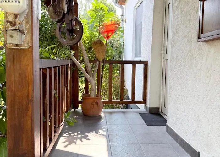 Maison d'hôtes Full 2bdr Garden House Near To Downtown Metro Free Parking