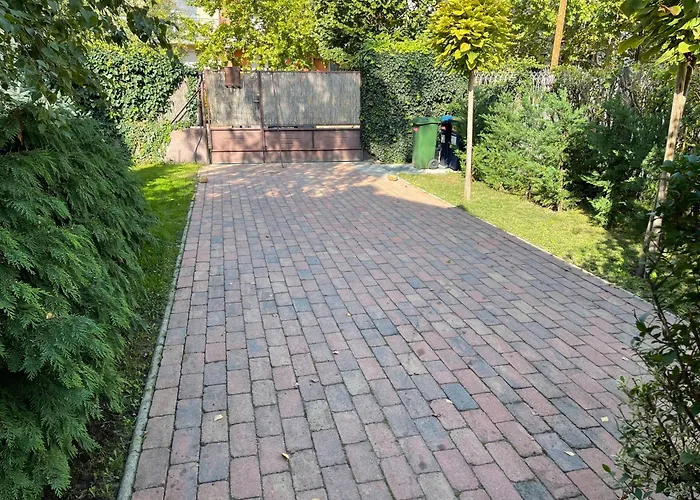 Full 2bdr Garden House Near To Downtown Metro Free Parking Maison d'hôtes