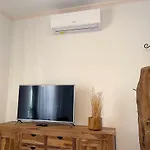 Full 2bdr Garden House Near To Downtown Metro Free Parking 招待所 4*