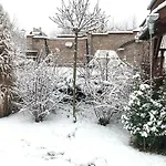 Full 2bdr Garden House Near To Downtown Metro Free Parking Maison d'hôtes 4*