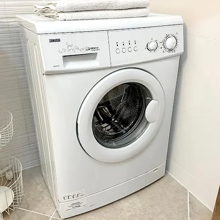 بيت ضيافة Full 2bdr Garden House Near To Downtown Metro Free Parking بودابست